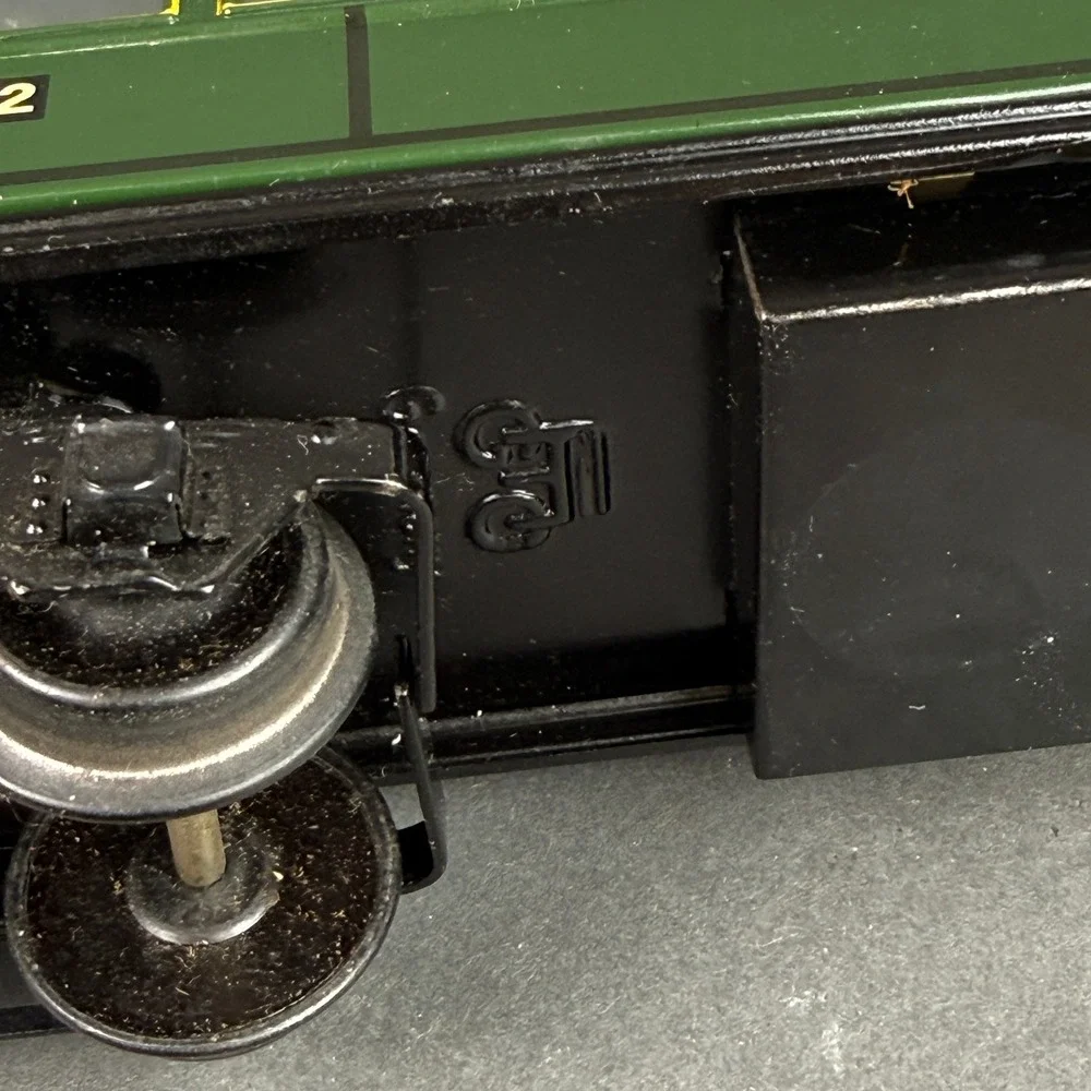 Marklin O-gauge #17510 Tinplate Passenger Car Green, vintage